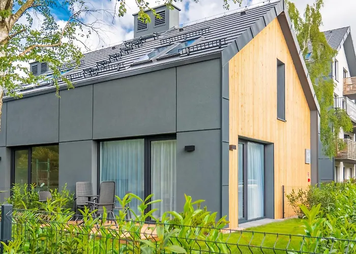 Apartament w willi z ogrodem SurfingBird Dźwirzyno